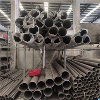 Liela izmēra karstā nerūsējošā tērauda caurule